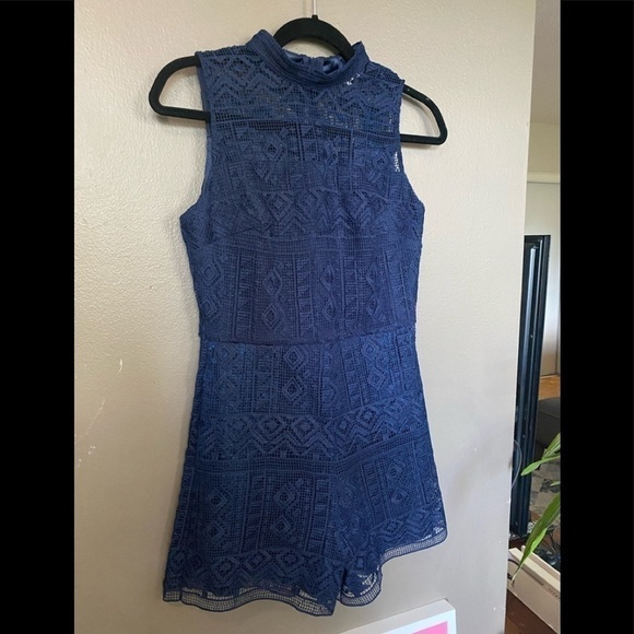 Never worn Parker Lace Romper- Xsmall - Picture 4 of 10